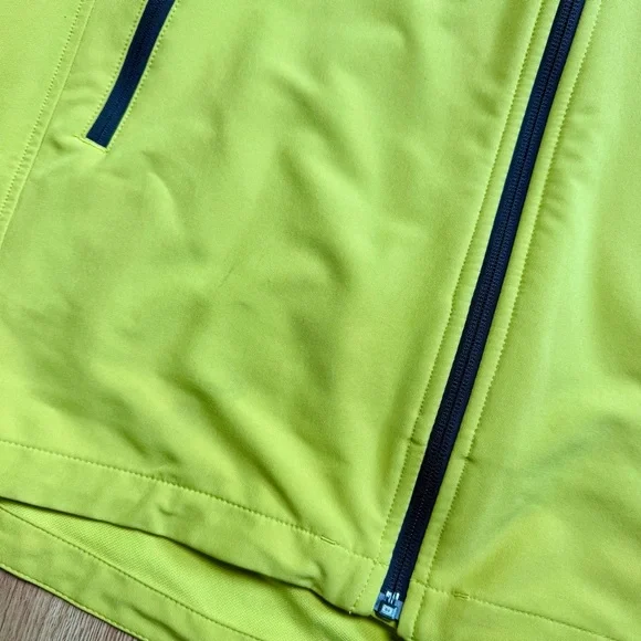 The North Face neon jacket - Picture 3 of 10